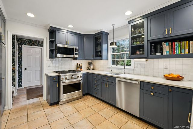 2 Southwind Drive, Cross River, NY 10518