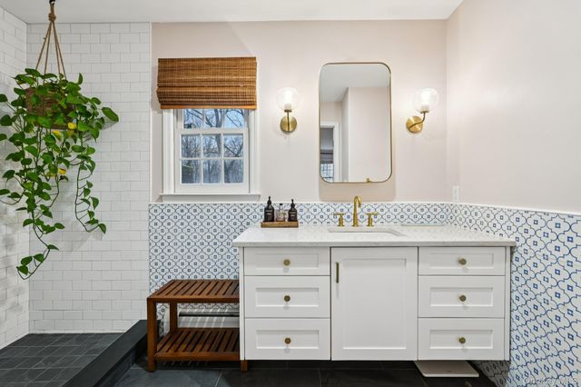 2 Southwind Drive, Cross River, NY 10518