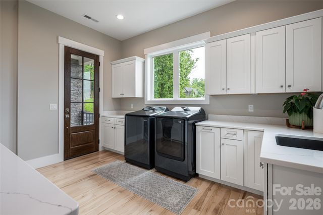 128 Saddle Ridge Drive, Alexander, NC 28701