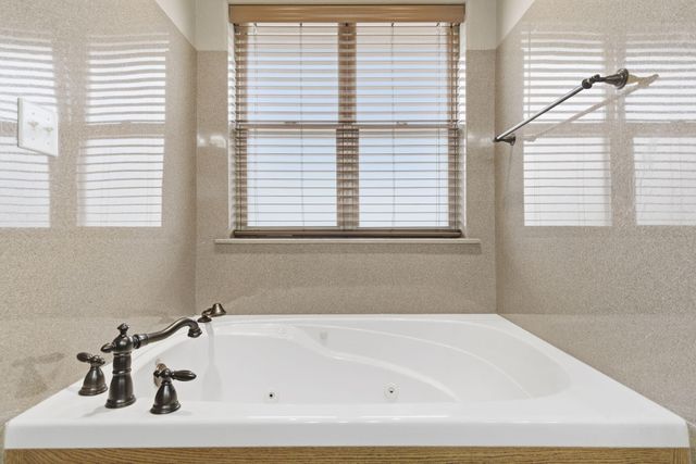 514 Rosehill Lane, Galena, MO 65656