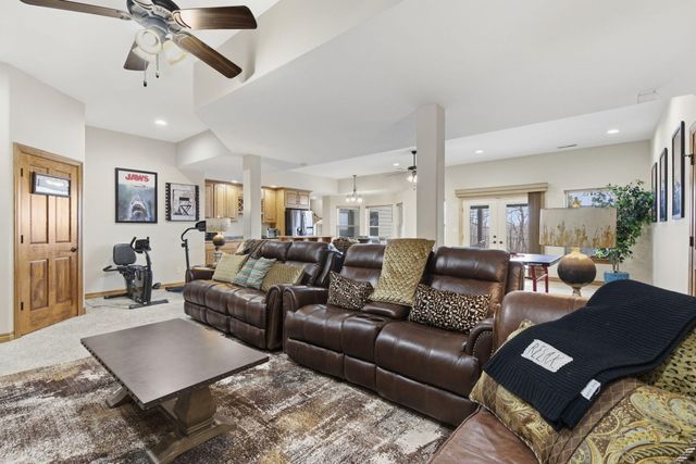 514 Rosehill Lane, Galena, MO 65656