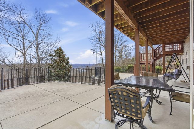 514 Rosehill Lane, Galena, MO 65656