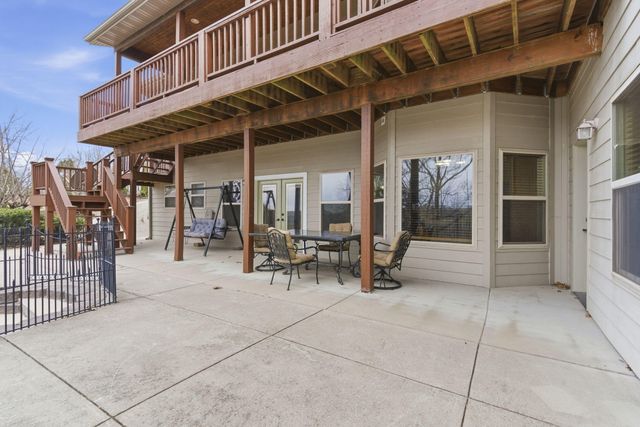 514 Rosehill Lane, Galena, MO 65656