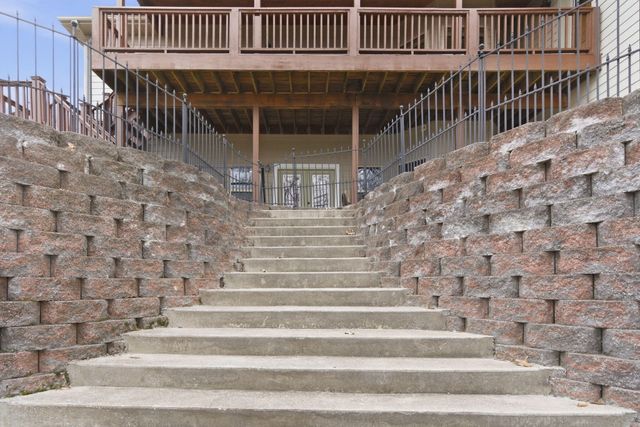 514 Rosehill Lane, Galena, MO 65656