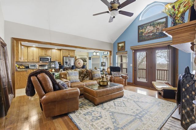 514 Rosehill Lane, Galena, MO 65656