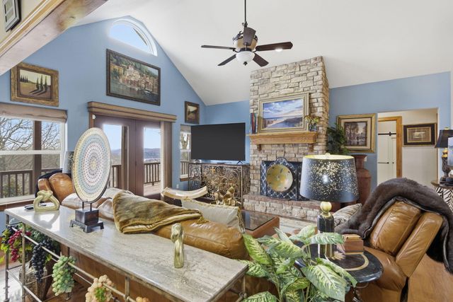 514 Rosehill Lane, Galena, MO 65656