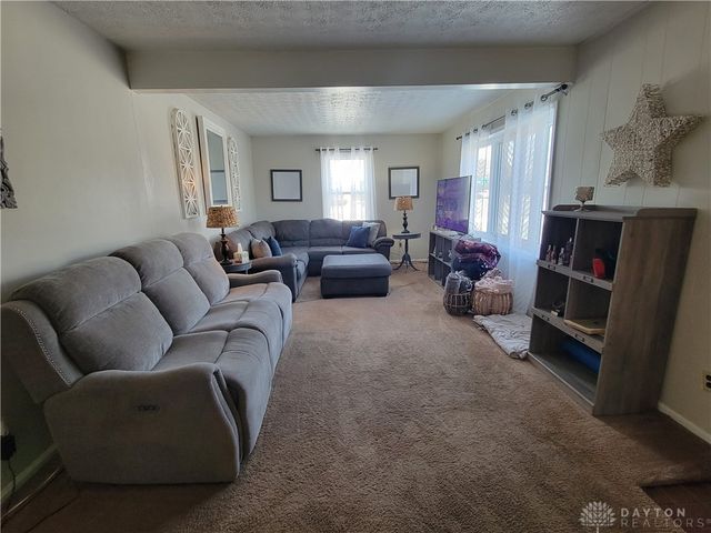 3891 New Carlisle Pike, Springfield, OH 45504