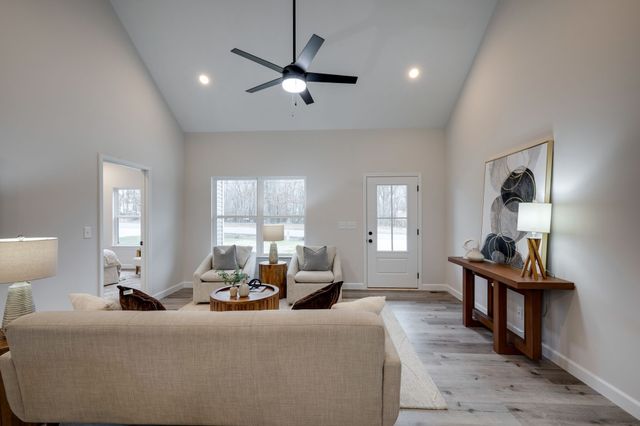 69 Truform Way, Dickson, TN 37055