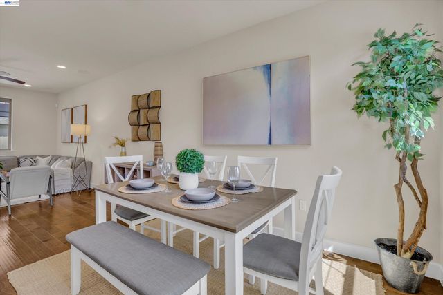 319 Basswood Cmn 14, Livermore, CA 94551