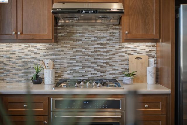 319 Basswood Cmn 14, Livermore, CA 94551