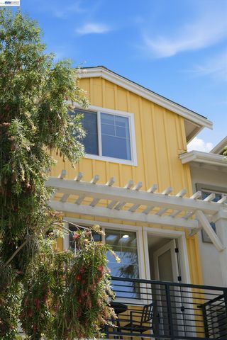 319 Basswood Cmn 14, Livermore, CA 94551