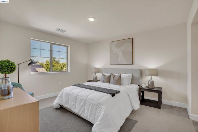 319 Basswood Cmn 14, Livermore, CA 94551