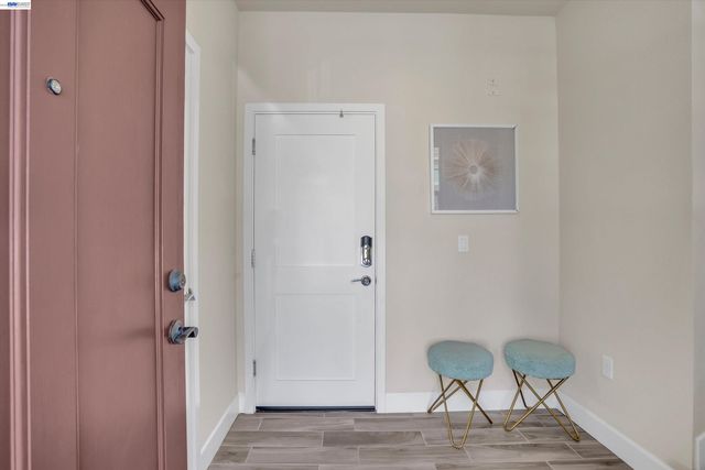 319 Basswood Cmn 14, Livermore, CA 94551