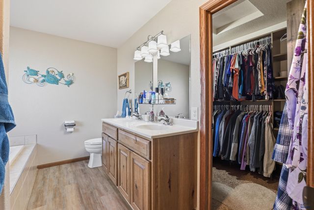 387 BIG BADGER DR, Box Elder, SD 57719