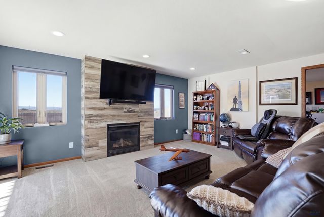 387 BIG BADGER DR, Box Elder, SD 57719