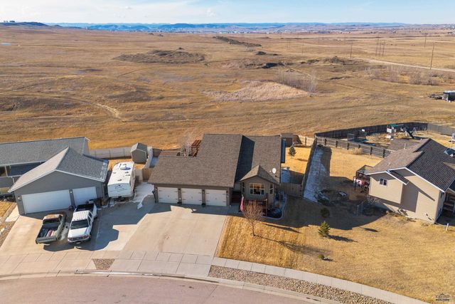 387 BIG BADGER DR, Box Elder, SD 57719