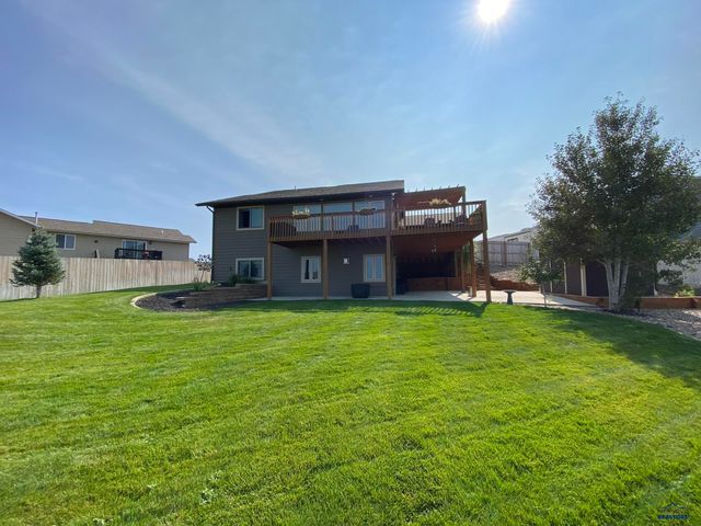 387 BIG BADGER DR, Box Elder, SD 57719
