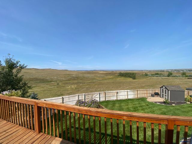 387 BIG BADGER DR, Box Elder, SD 57719