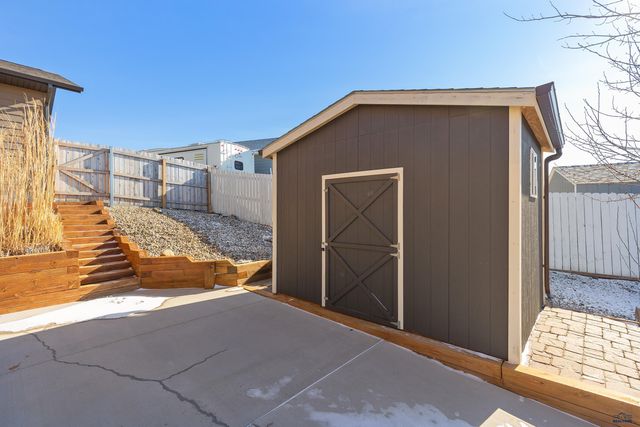 387 BIG BADGER DR, Box Elder, SD 57719