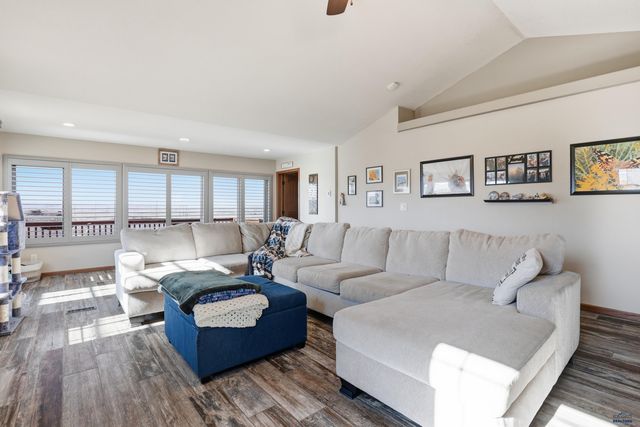 387 BIG BADGER DR, Box Elder, SD 57719