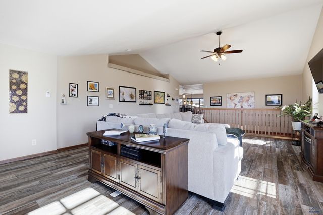 387 BIG BADGER DR, Box Elder, SD 57719