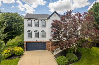 544 Grandshire Dr, Cranberry Twp, PA 16066