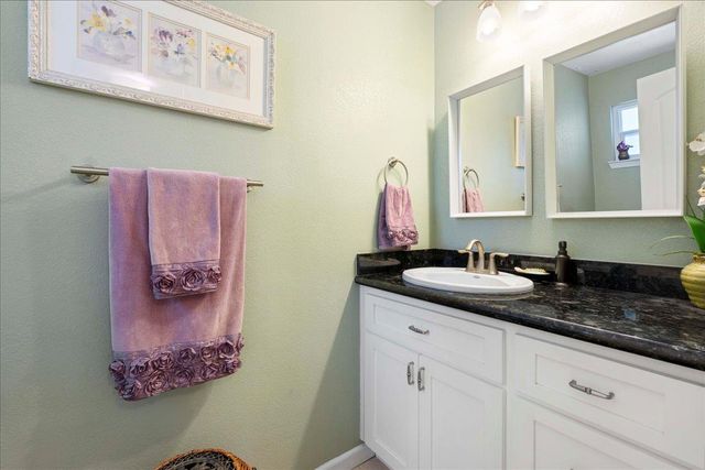 2001 Woodstock Way, Sacramento, CA 95825