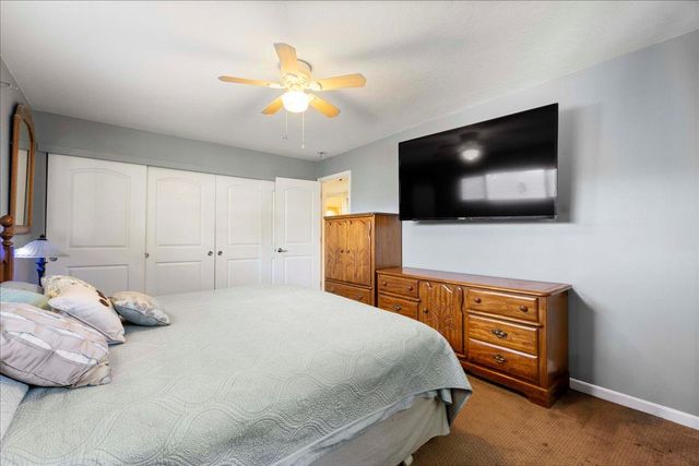 2001 Woodstock Way, Sacramento, CA 95825