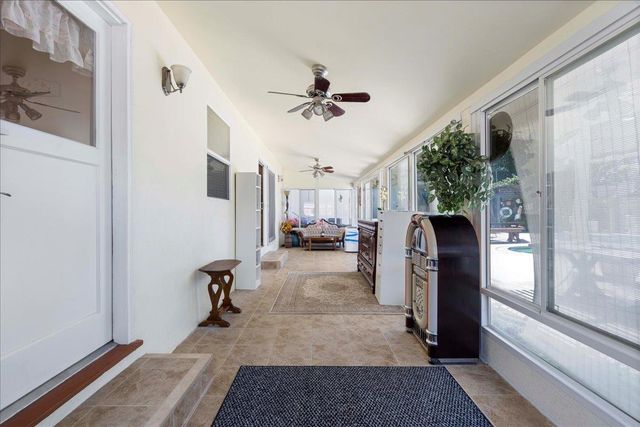 2001 Woodstock Way, Sacramento, CA 95825