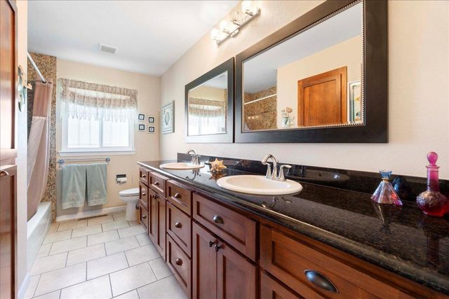2001 Woodstock Way, Sacramento, CA 95825
