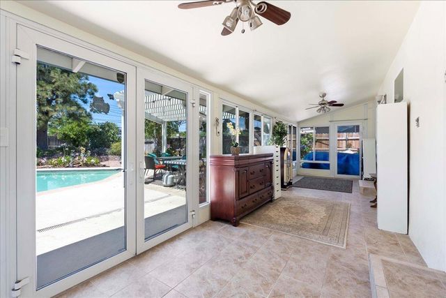 2001 Woodstock Way, Sacramento, CA 95825
