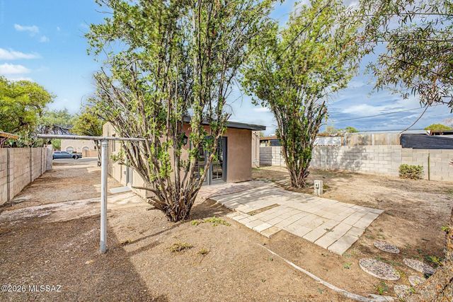 2850 E 19th Street, Tucson, AZ 85716