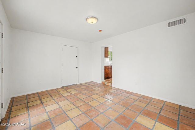 2850 E 19th Street, Tucson, AZ 85716