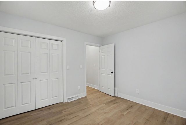 2127 E 13th Street, Des Moines, IA 50316
