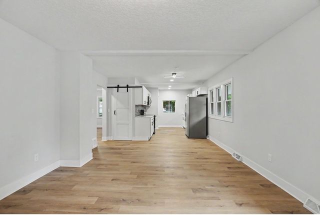 2127 E 13th Street, Des Moines, IA 50316