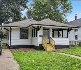 2127 E 13th Street, Des Moines, IA 50316