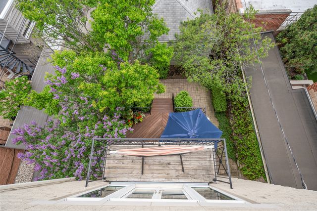 2715 N Bosworth Avenue, Chicago, IL 60614