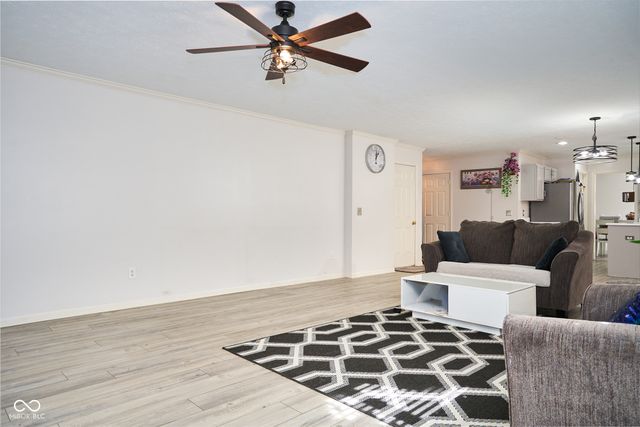 6425 Bonneville Drive, Indianapolis, IN 46237