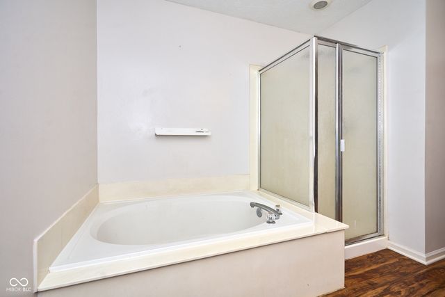 6425 Bonneville Drive, Indianapolis, IN 46237