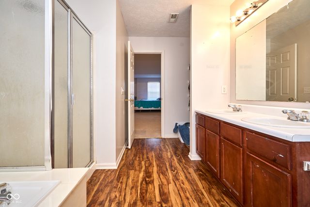 6425 Bonneville Drive, Indianapolis, IN 46237