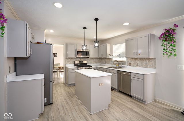 6425 Bonneville Drive, Indianapolis, IN 46237