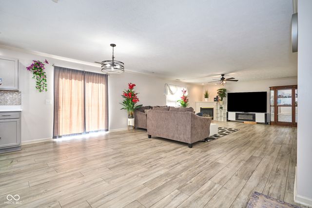 6425 Bonneville Drive, Indianapolis, IN 46237