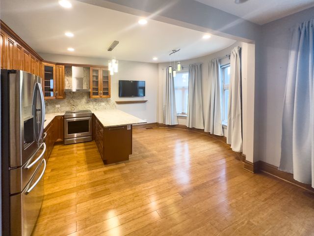 3714 S Indiana Avenue 2, Chicago, IL 60653