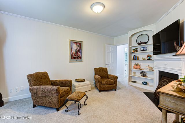 5701 Coach Gate Wynde APT 58B, Louisville, KY 40207