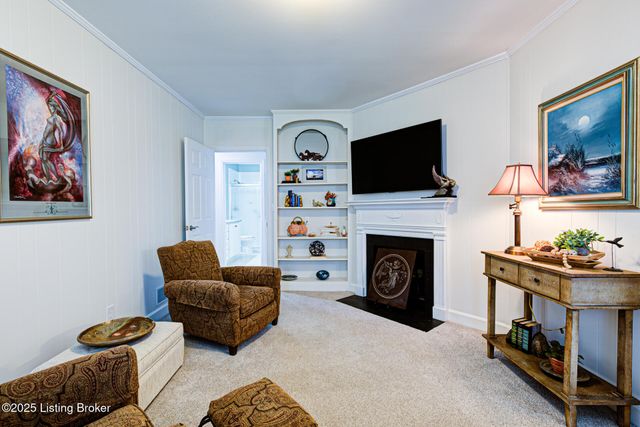 5701 Coach Gate Wynde APT 58B, Louisville, KY 40207