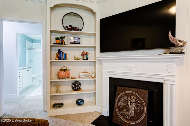 5701 Coach Gate Wynde APT 58B, Louisville, KY 40207