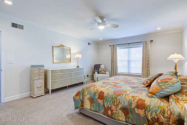 5701 Coach Gate Wynde APT 58B, Louisville, KY 40207