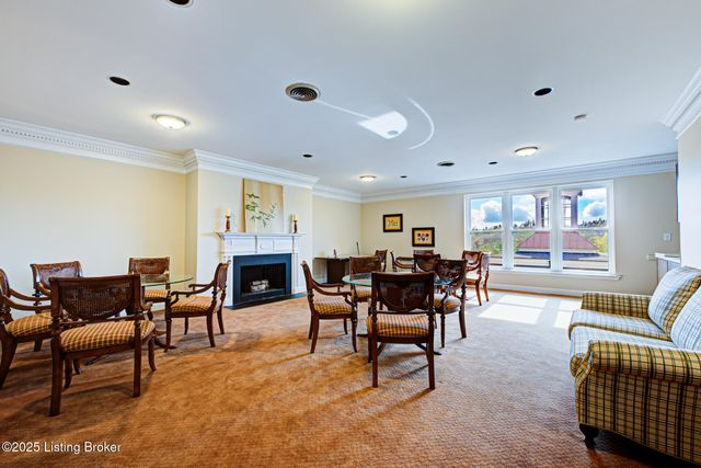 5701 Coach Gate Wynde APT 58B, Louisville, KY 40207