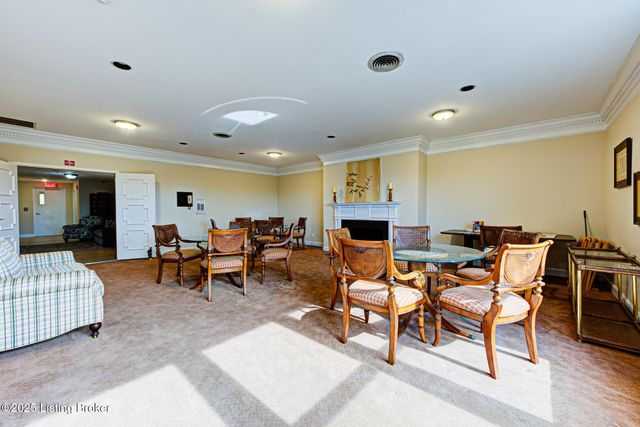 5701 Coach Gate Wynde APT 58B, Louisville, KY 40207