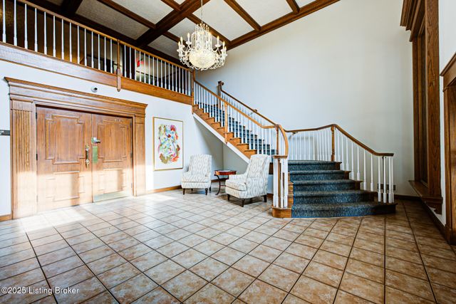 5701 Coach Gate Wynde APT 58B, Louisville, KY 40207